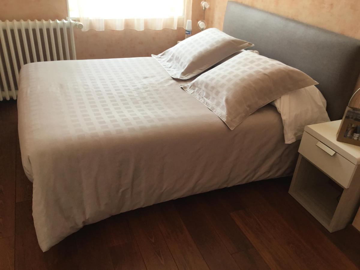 Chambre D'Hotes Ecureuil แซ็ง-ตาม็อง-มงทรง ภายนอก รูปภาพ